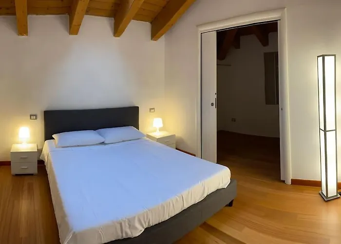 Interno 8 Appartamento Con Box Auto Privato Gratuito