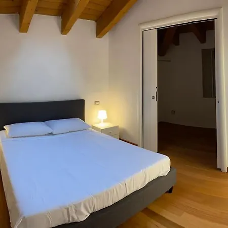Interno 8 Appartamento Con Box Auto Privato Gratuito Ferrara Exterior photo